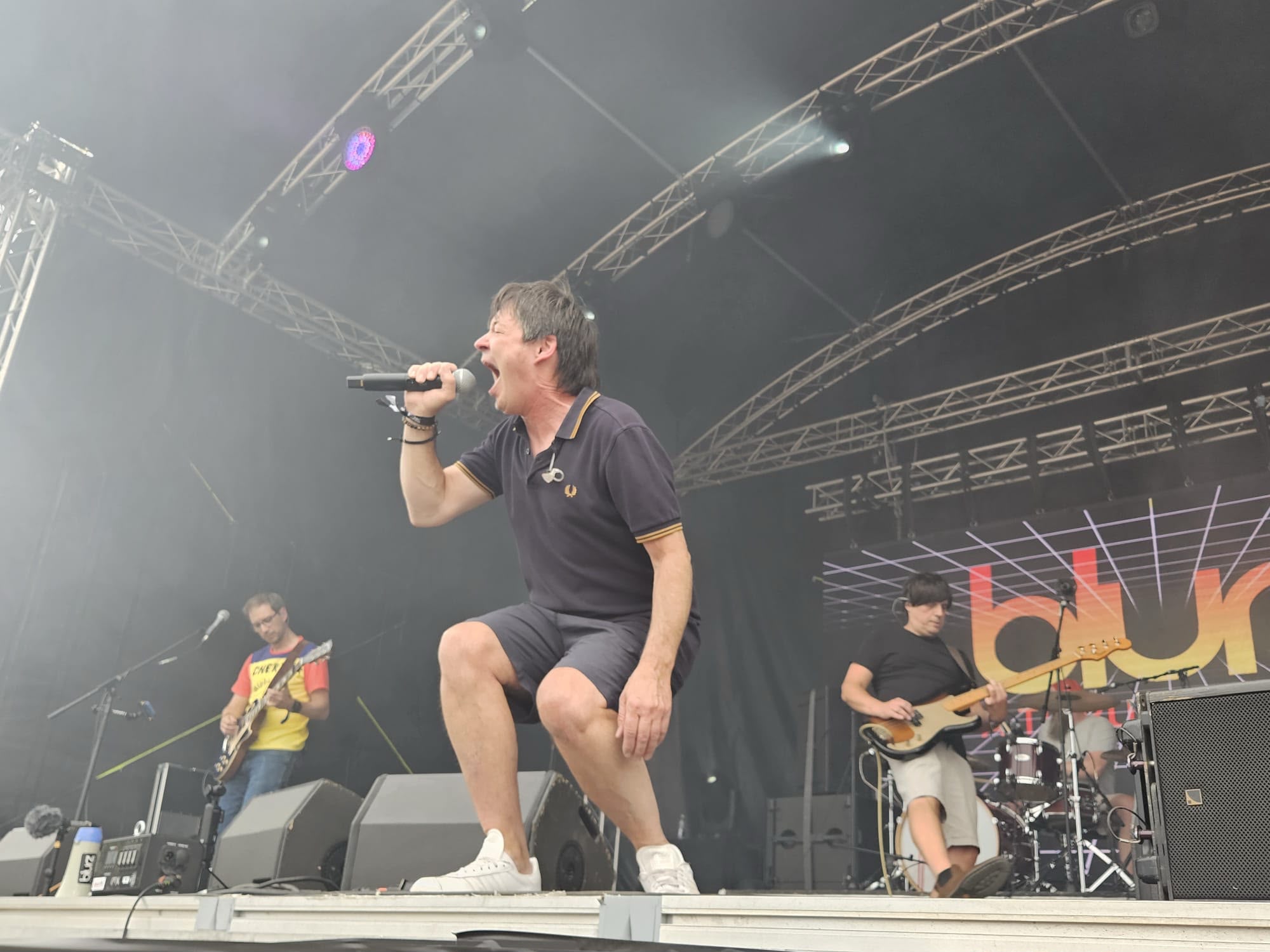 Blurz performing live